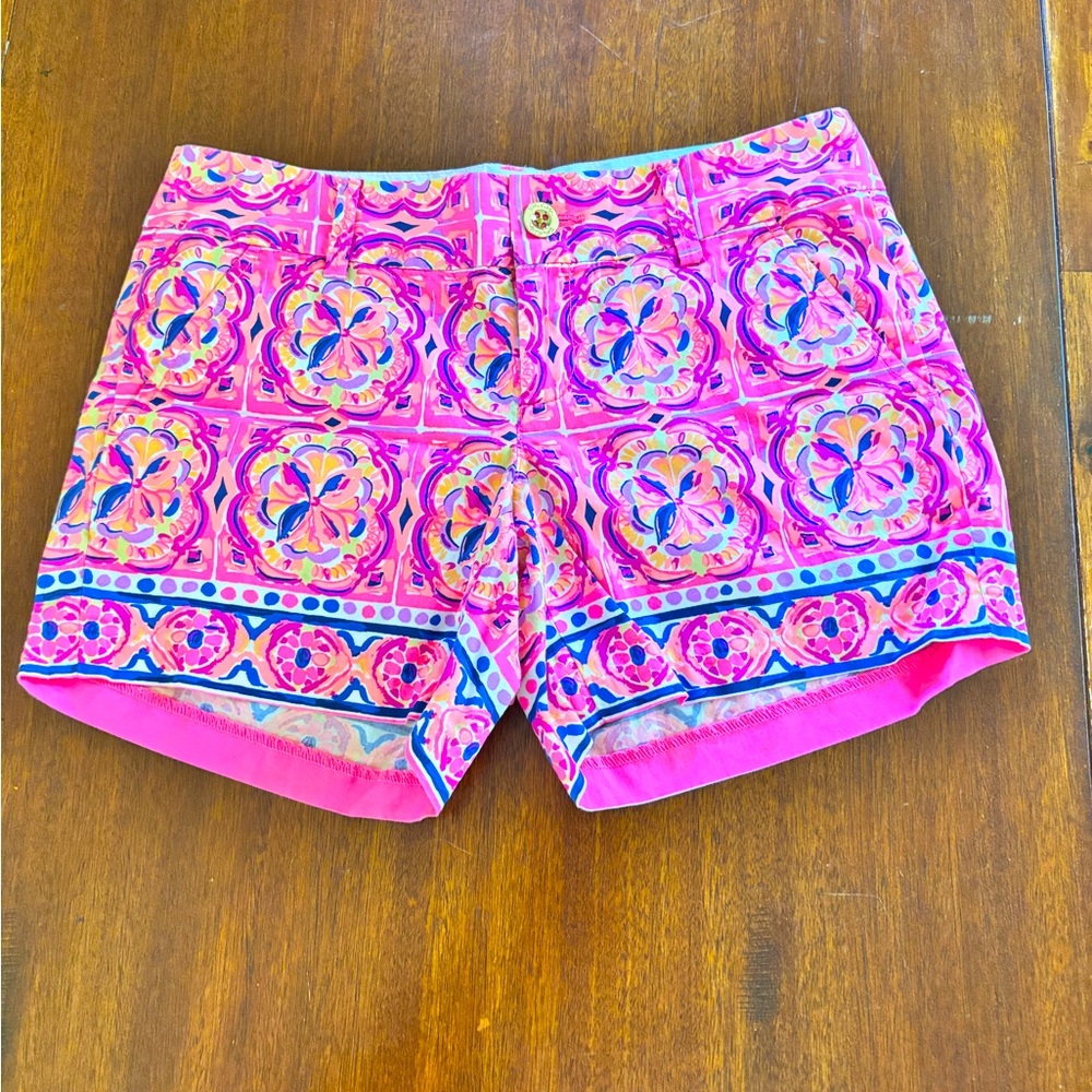 Lilly Pulitzer Callahan shorts pink "Fusion Rock House Engineered" print size 2